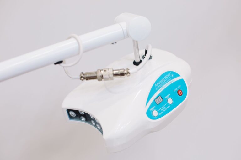 teeth whitening LED device