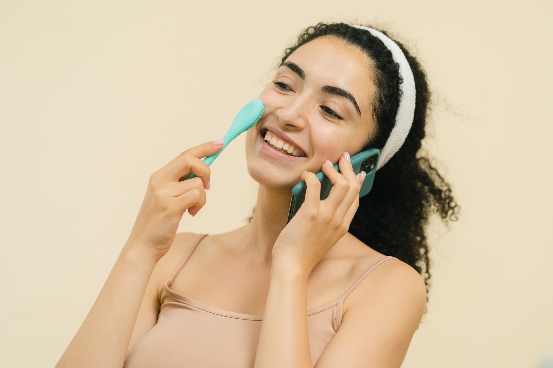 vibration facial massager device