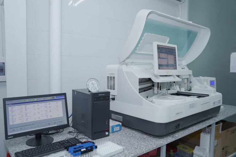 skin analyzer diagnostic device