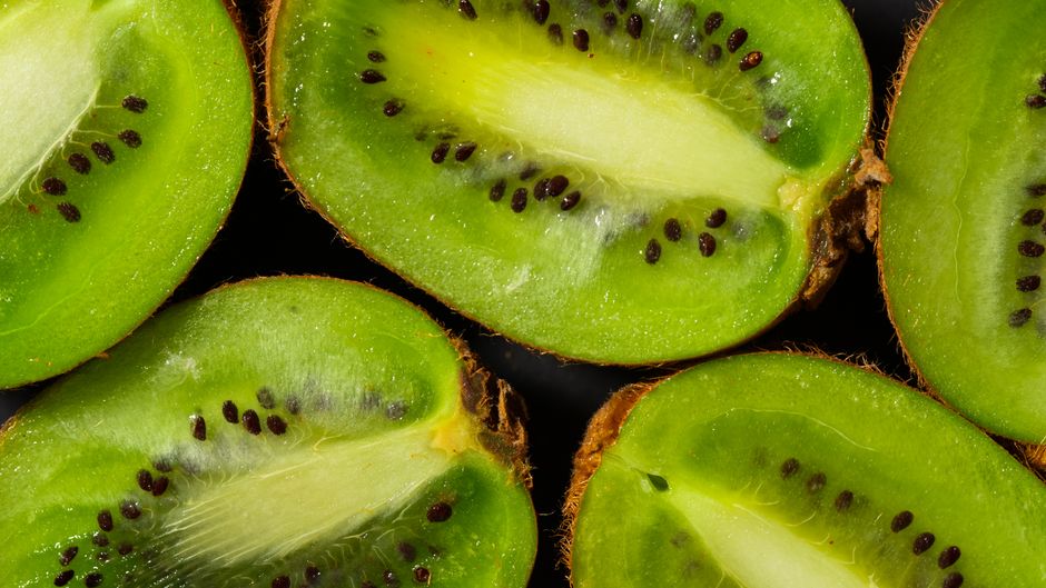 FOREO Kiwi DermAnalyzer